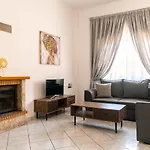 Apartman Peggy's In Chania Hriszí Aktí Haniá